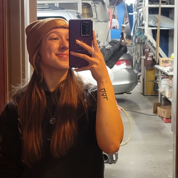 Meet your Posher, Felicia - Picture 1 of 1